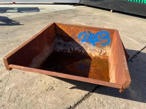 SELF TIPPING BUILDERS RUBBLE BOAT SKIP...2403. - Image 3