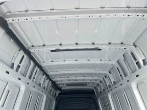 Mercedes-Benz Sprinter 315 Long PRO Manual - Image 4