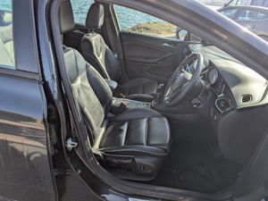 Opel Astra Estate Elite1.6CDTi 110PS High Spec - Image 4