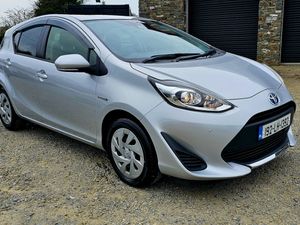 192 Toyota Aqua 1.5 Hybrid High Spec €13500 - Image 3