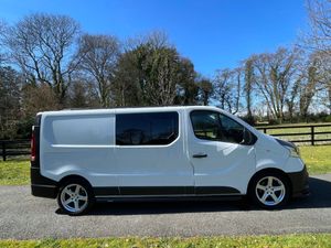 212 Renault Trafic 2L  120 Crew Cab No Vat - Image 3