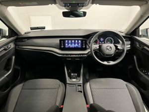 Skoda Octavia Ambition Combi DSG 2.0tdi 115BHP - - Image 4