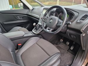 Renault Grand Scenic  DYNAMIQUE NAV DCI - Image 4