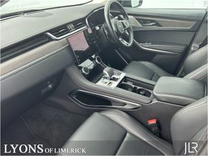 Jaguar F- PACE 2.0 I4 Phev 404 PS AWD Auto - Image 3