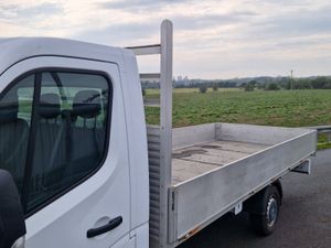 2020 Renault Master  Flatbed LL35 BUSINESS DCI - Image 2