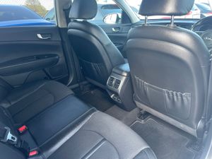 Kia Optima Estate - Image 4