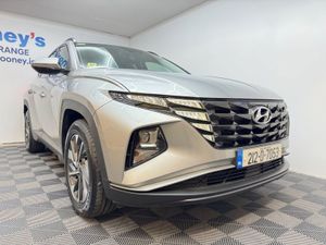 Hyundai Tucson 2WD Executive  Diesel 1 Owner Low - Image 3