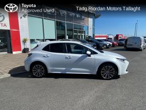 Toyota Corolla SOL H/B 4DR AUTO HYBRID***HIGH SPEC - Image 3