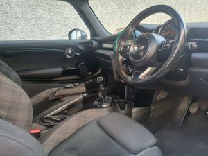 Mini Cooper 2016 - Image 2