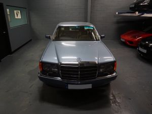 1992 Mercedes 560SEL *Mint* - Image 2