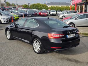 Skoda Superb Ambition Manual 2.0 Diesel 150ps (211 - Image 3