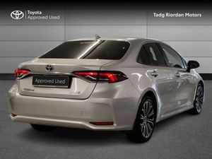 Toyota Corolla Hybrid Luna Sport 4DR Auto - Image 2
