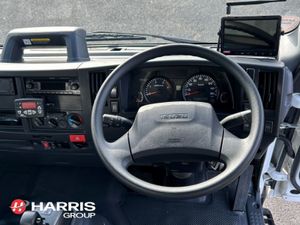 Isuzu NPR 7.5t Dual Temp Fridge / Freezer - Image 4