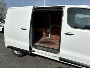 Peugeot Expert Standard 1400 2.0 Bluehdi 120 Prof - Image 4