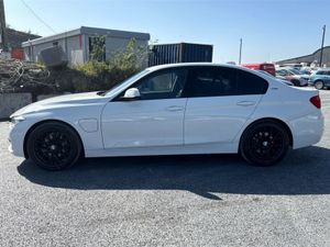 BMW 3 Series 330e - Low Mileage - Image 4