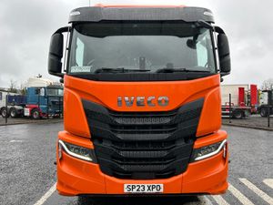 2023 IVECO S WAY 400 Day Cab CNG GAS, Euro 6, 6X2 - Image 2