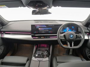 BMW 5 Series 530e M Sport Saloon - Image 4
