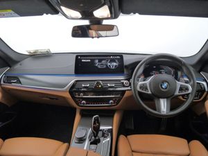 BMW 5 Series 520d M Sport Saloon - Image 4