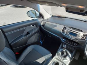 Kia Sportage EX 4DR - Image 4