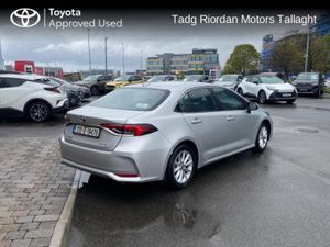 Toyota Corolla HYBRID LUNA SALOON - Image 2