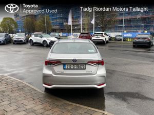 Toyota Corolla HYBRID LUNA SALOON - Image 4