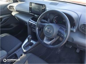 Toyota Yaris Cross 1.5 Hybrid Design 5dr CVT - Image 4