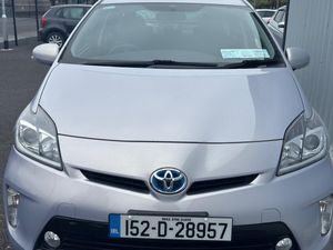 Toyota Prius 2015 - Image 2