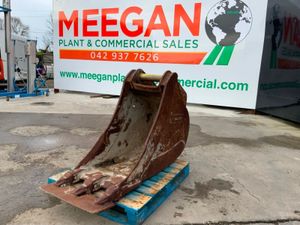 24" VOLVO SCOOP TYPE BUCKET.....80mm PINS...562 - Image 2