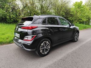 Hyundai Kona Premium EV 64Kwh 2023 - Image 3