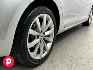 Volkswagen Golf Highline Auto - Straight Sale Dis - Image 4