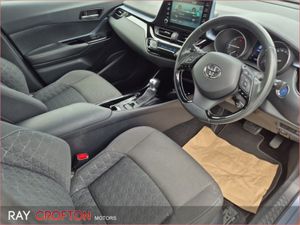 Toyota C-HR 1.8 Hybrid Sport - Image 2