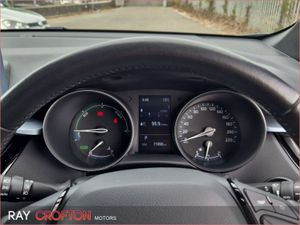 Toyota C-HR 1.8 Hybrid Sport - Image 4