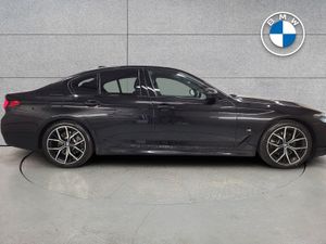 BMW 5 Series 520d M Sport (mht) 18 - Image 4