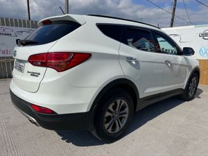 152 Hyundai Santa Fe 2.2D AUTO 4WD 7 Seater - Image 4
