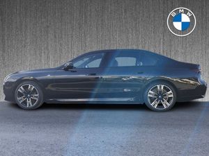 BMW i7 Xdrive60 M Sport - Image 4