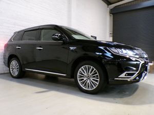 2020*2.4 AUTO HYBRID PLUG-IN*MITSUBISHI OUTLANDER - Image 4