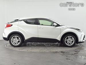 Toyota C-HR 1.8 Hybrid Auto - Image 2