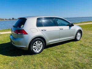 Volkswagen Golf 1.2 Auto Low Mileage - Image 4