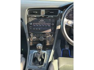 Volkswagen Golf Highline 2.0 TDI Manual 6speed FW - Image 2