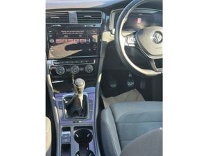 Volkswagen Golf Highline 1.4 TSI Manual 6speed FW - Image 3