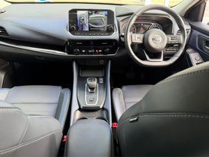 Nissan QASHQAI Leather SV Premium Automatic Mhev - Image 3