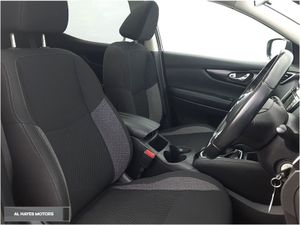 Nissan QASHQAI  automatic  1.5 DSL SV - Image 4