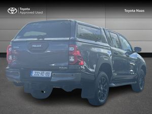 Toyota HiLux 2.8 Invincible Auto 4DR - Image 2