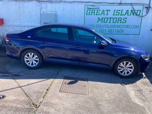 Volkswagen Passat Trendline 1.6 TDI Manual 6speed - Image 4