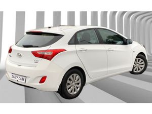 Hyundai i30 1.4 Diesel Classic 5DR - Image 3