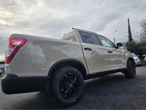 SsangYong Musso EL 2.2 4WD 200 BHP 3.5 TON TOWING - Image 4
