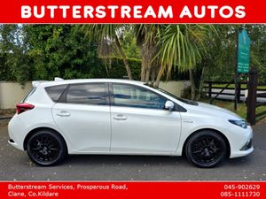 Toyota Auris 1.8 Hybrid Sport - Image 3