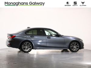 BMW 3-Series 320D AUTO SPORT - Image 2