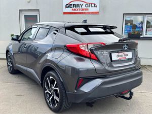 Toyota C-HR Hybrid Luna Sport 4DR Auto Price Drop - Image 4