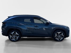 Hyundai Tucson 2WD Executive Plus HEV Auto - Image 2